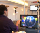 Japonijoje sukurta sistema, leidžianti liesti ir perkelti objektus ekrane (video)